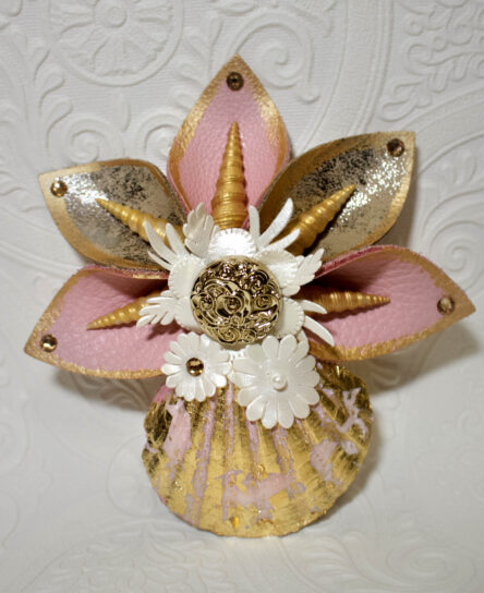 Shell Jewelry Brooche